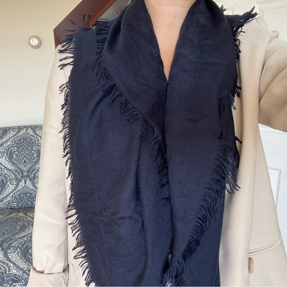 Auth Gucci Scarf - Picture 4 of 8